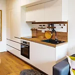 Woody - Comfy In Siska *