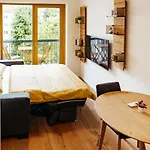 Woody - Comfy In Siska Apartma