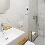 Woody - Comfy In Siska Apartma *