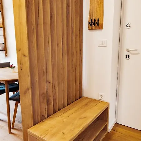 Apartment Woody - Comfy In Siska