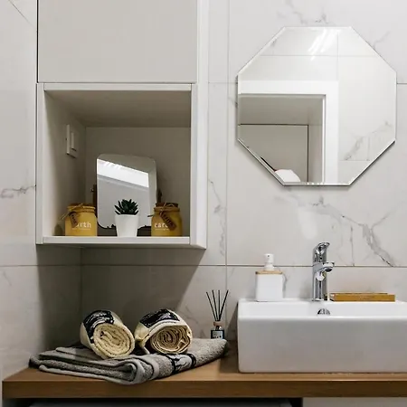 Woody - Comfy In Siska Lejlighed Ljubljana