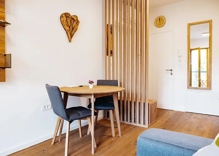 Woody - Comfy In Siska Liubliana