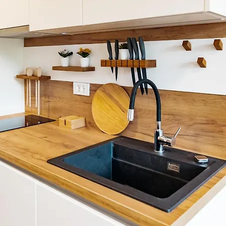 Woody - Comfy In Siska